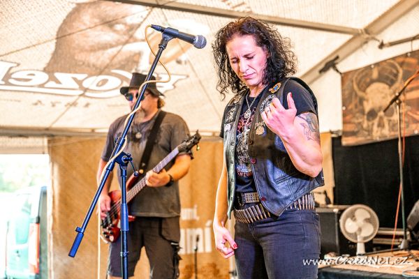 0228-live-rock-fest-varnsdorf9F58ADB1-BEAF-A73F-1A1B-D31405B588D4.jpg